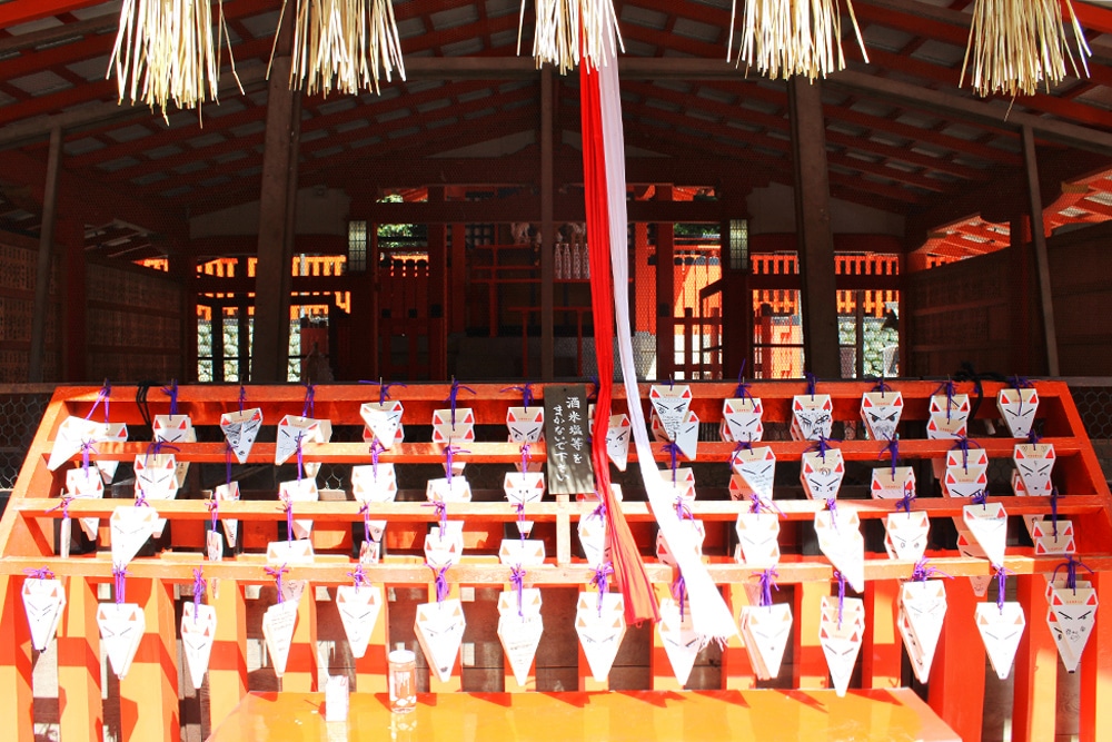 fushimi inari taisha red torii gates