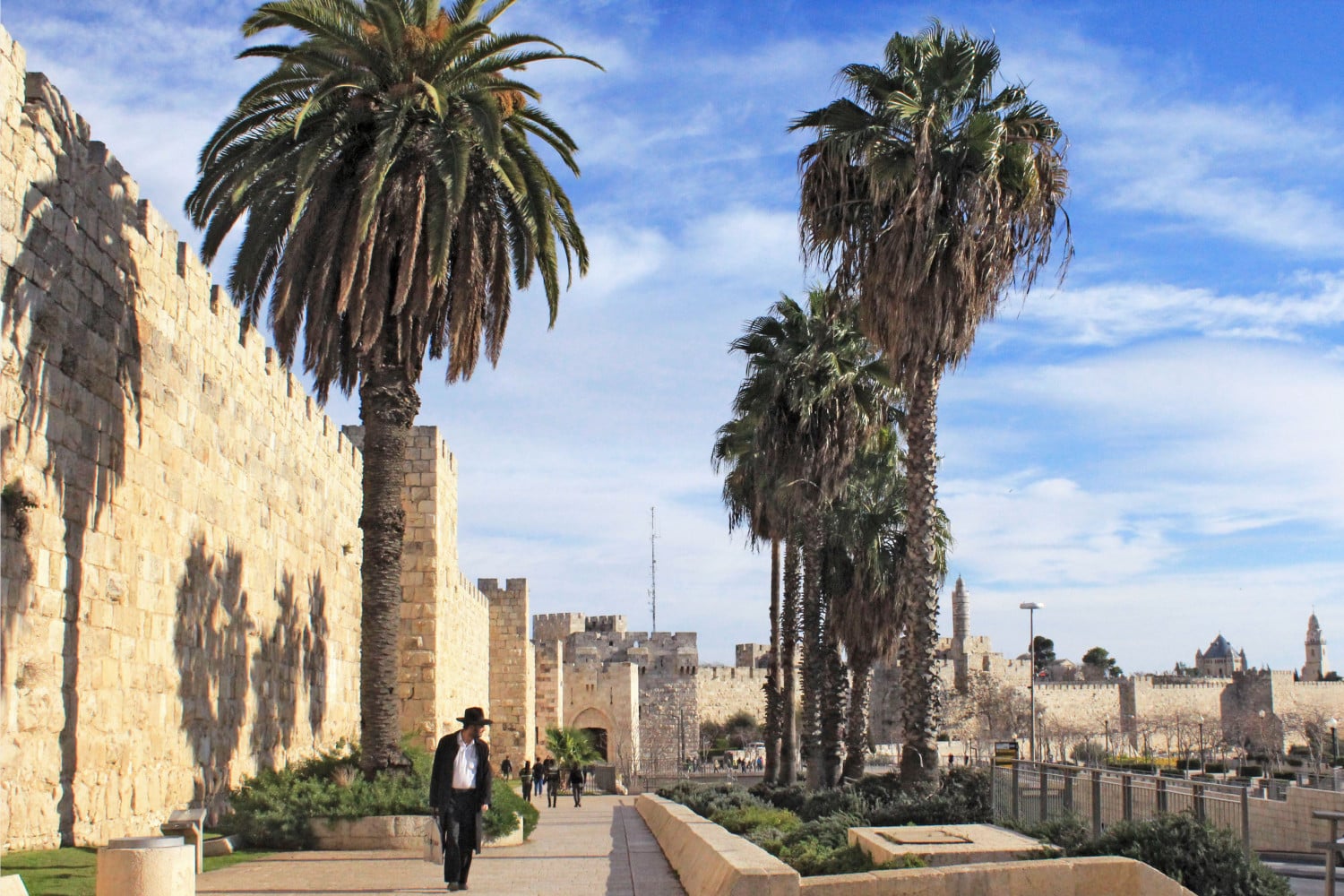 Things-to-know-before-visiting-israel-tips