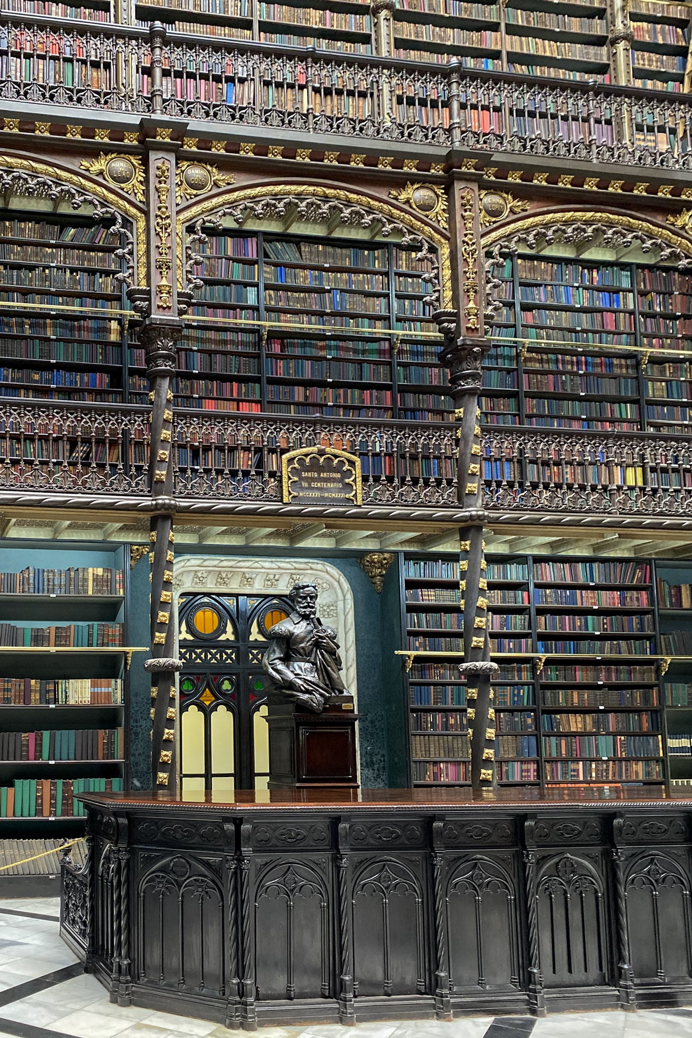 Real Gabinete Português de Leitura rio de janeiro famous library