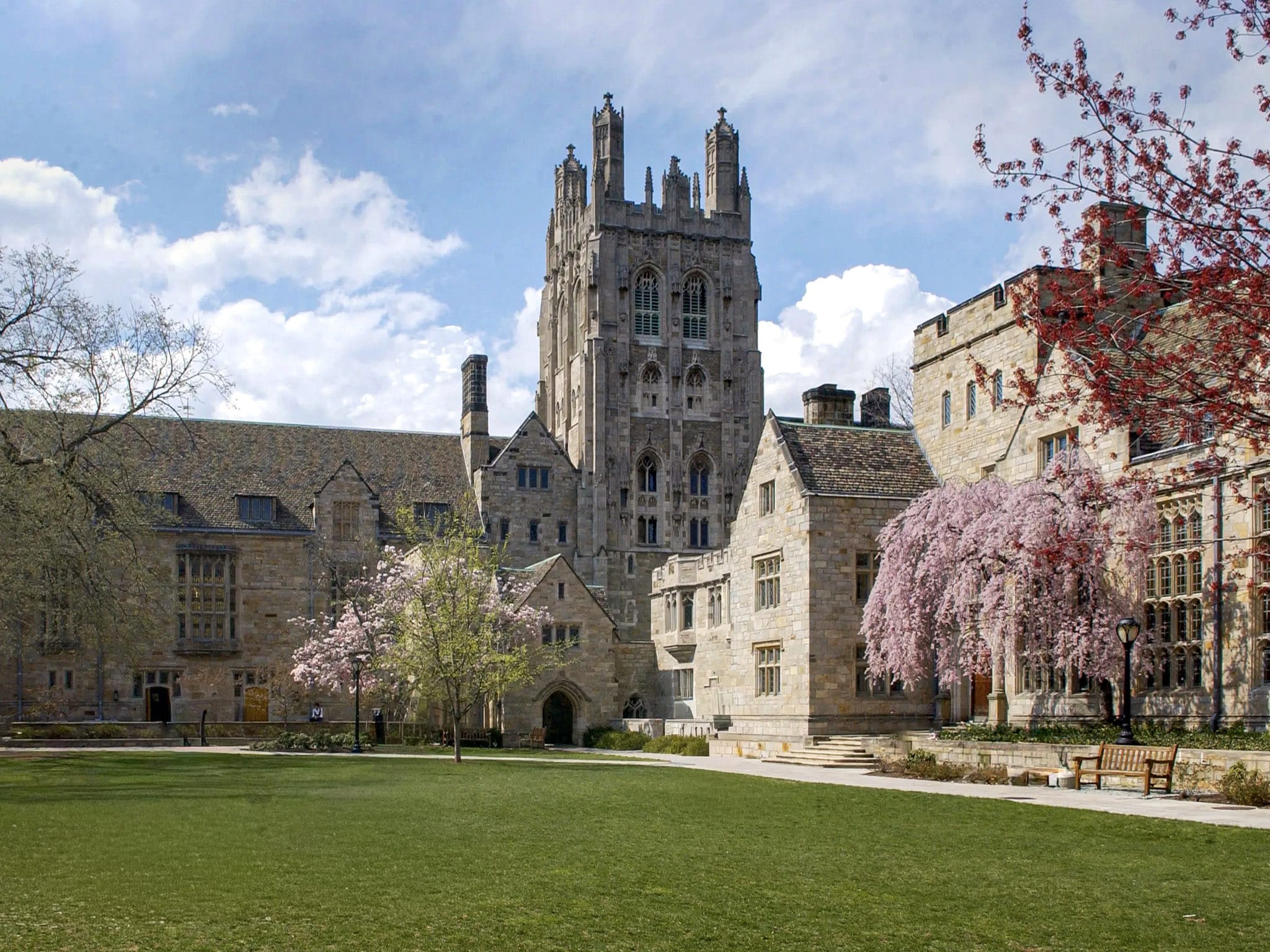 where was gilmore girls filmed location set yale