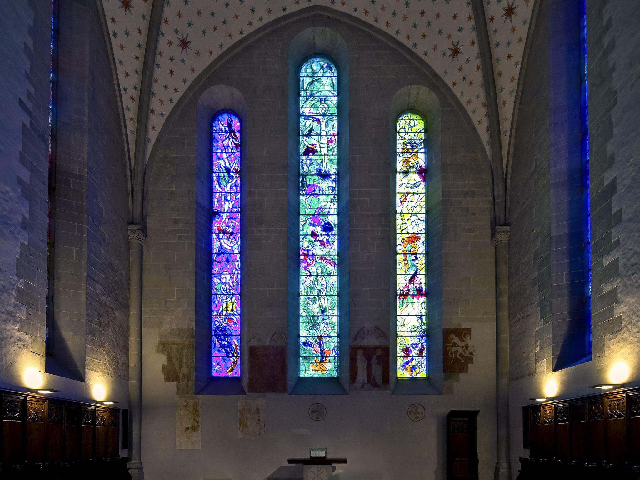Chagall windows at fraumunster zurich switzerland<br />
