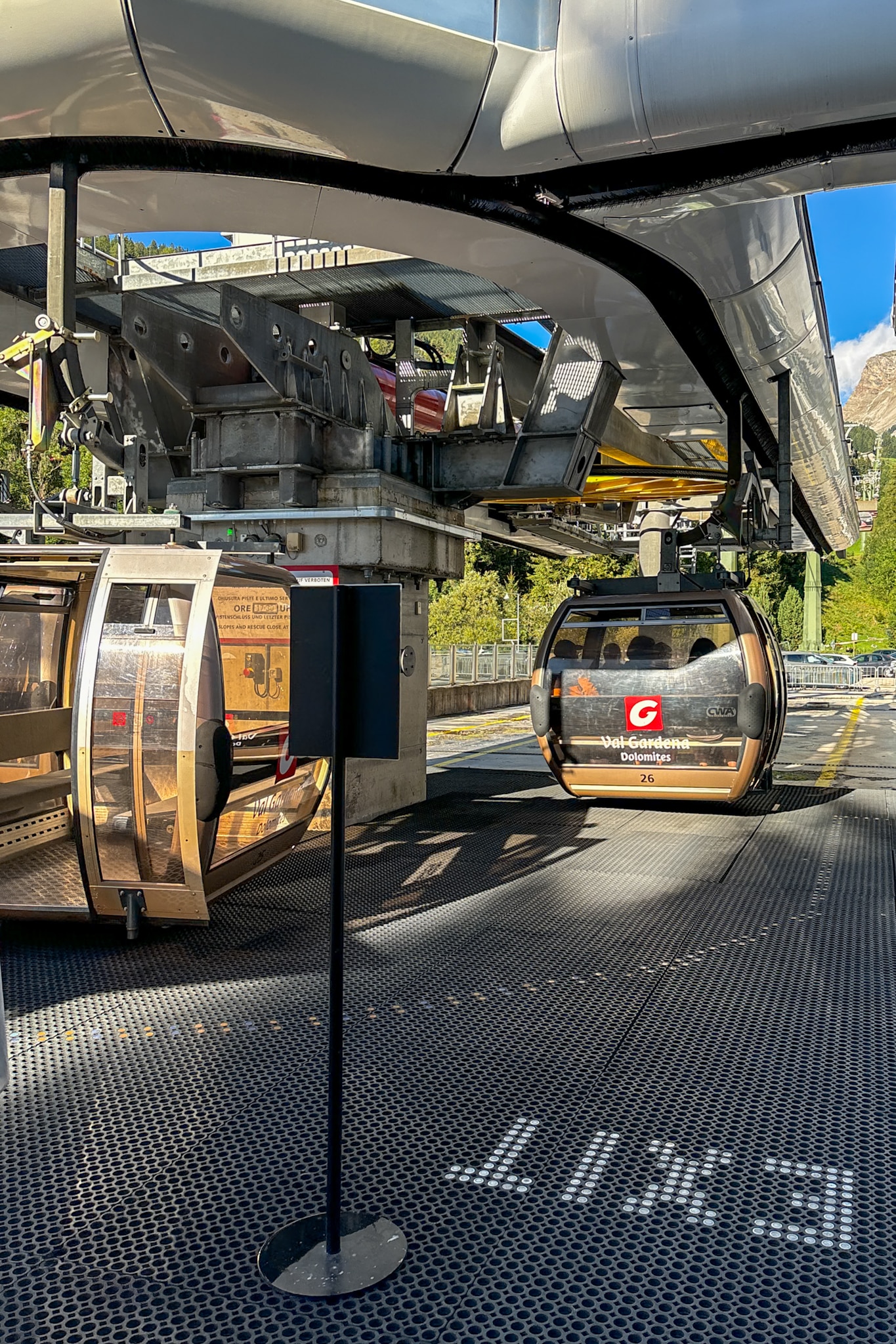Seceda lift cable car