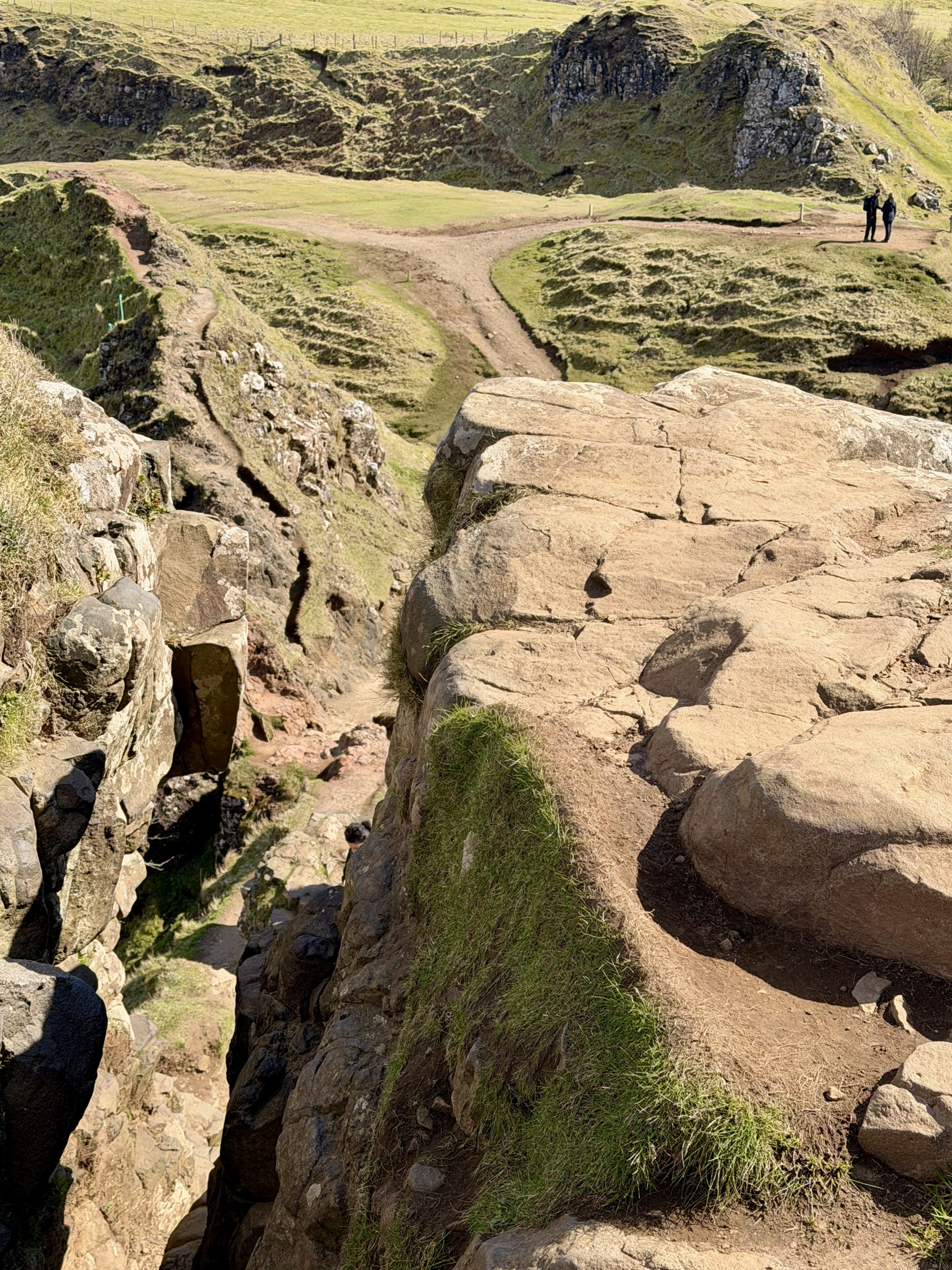 Fairy Glen castle ewen narrow climb rocks