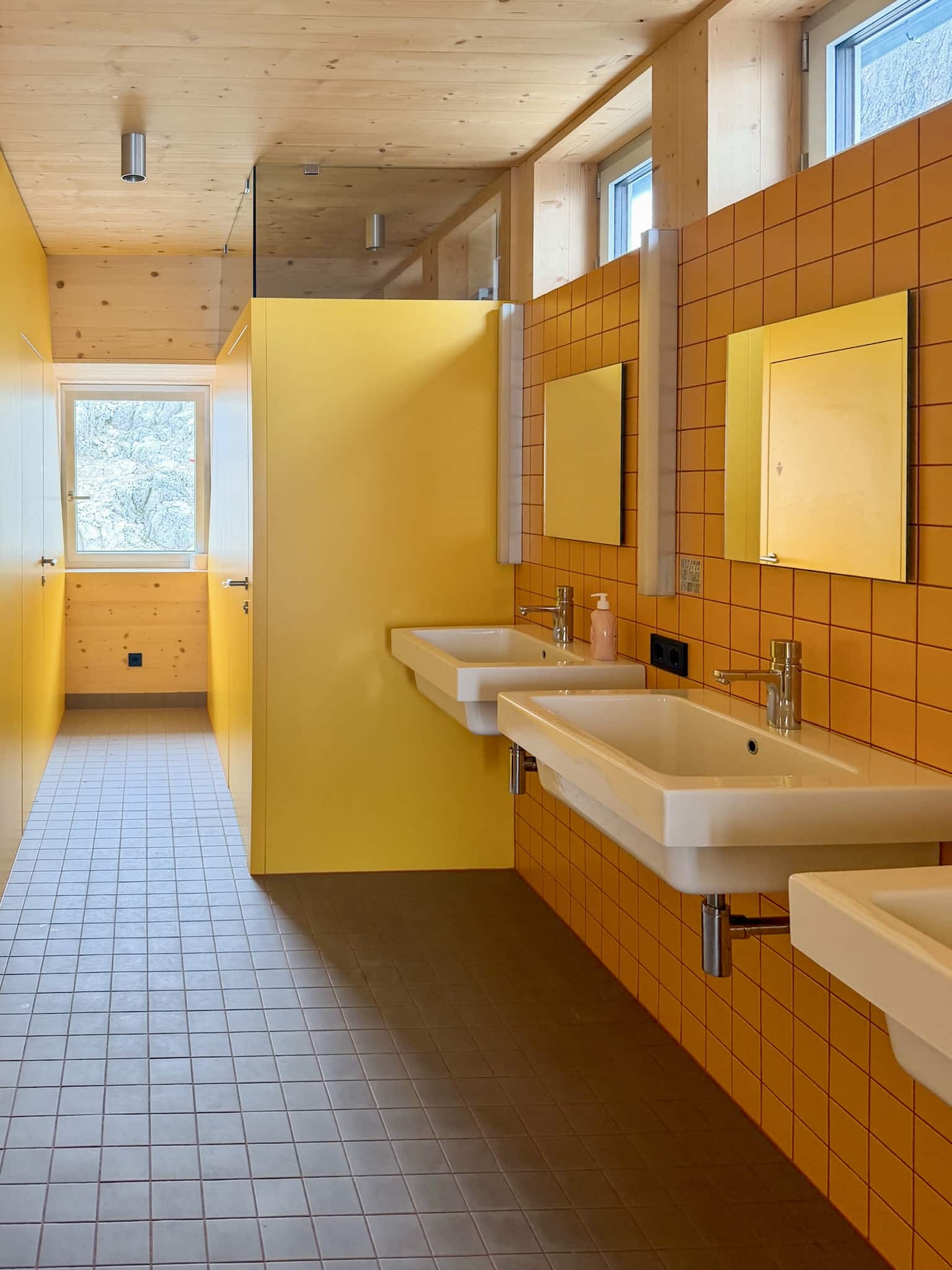 Santner hut Dolomites3 Santner hut Dolomites shared bathrooms