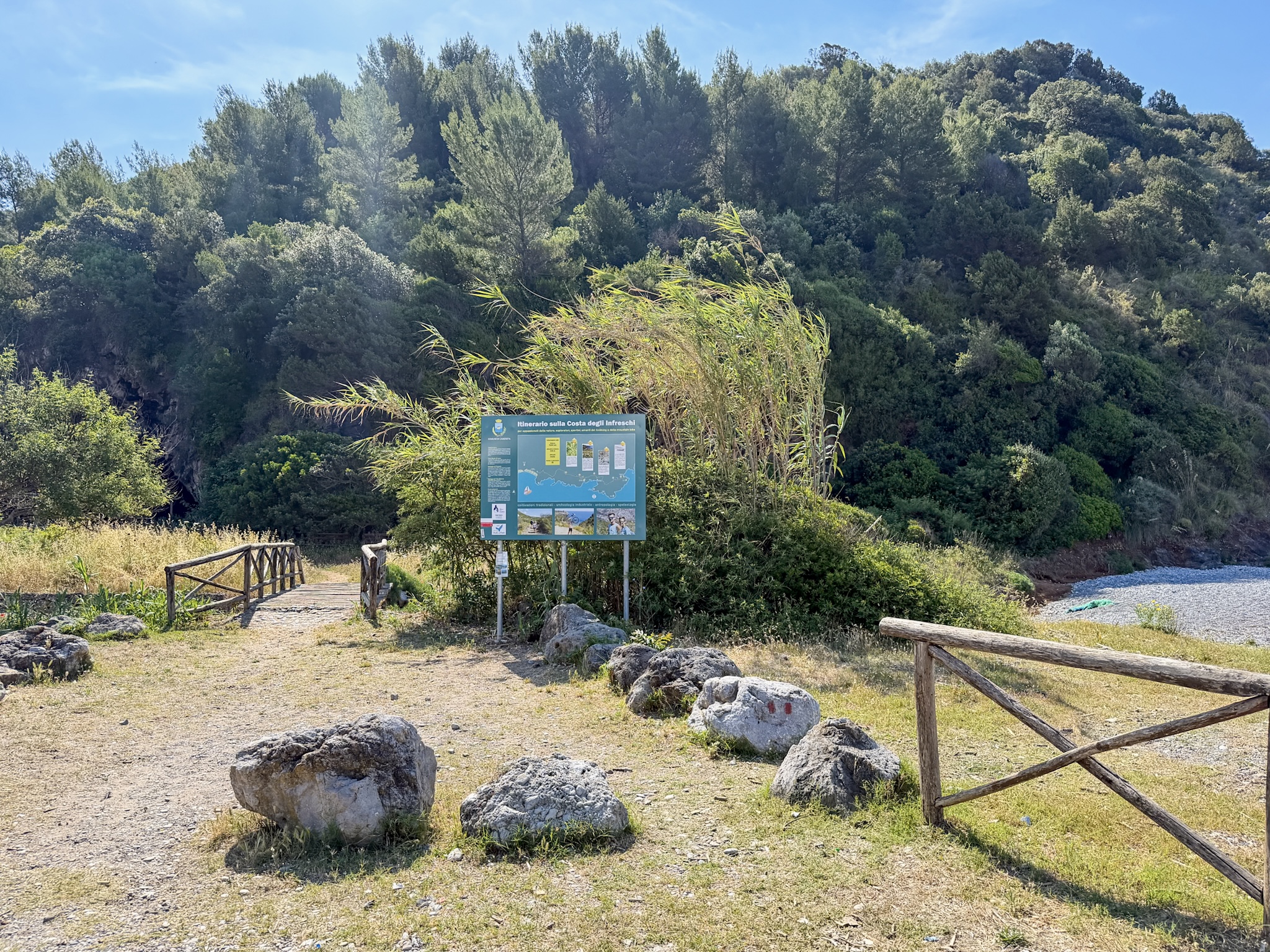 Sentiero degli Infreschi Hike Starting Point Sentiero degli Infreschi Hike trailhead Starting Point