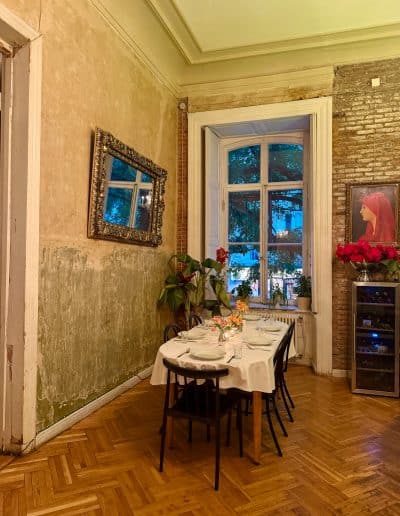Iasamani's dining room