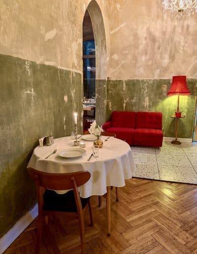 Iasamani's dining room georgian restaurants