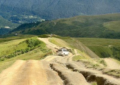 Koruldi Lakes 4x4 Car Road